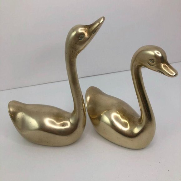 2 Vintage Boho Brass Swan Figures Paperweights - Picture 6 of 7